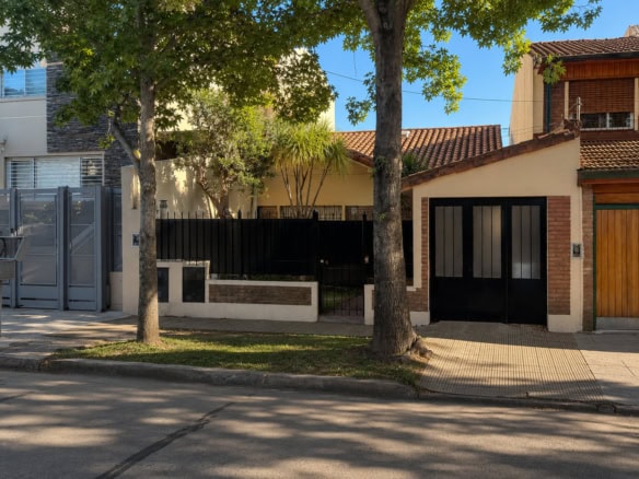 Casa multifamiliar en Olivos Barrio Golf – 2 viviendas en 280 m²
